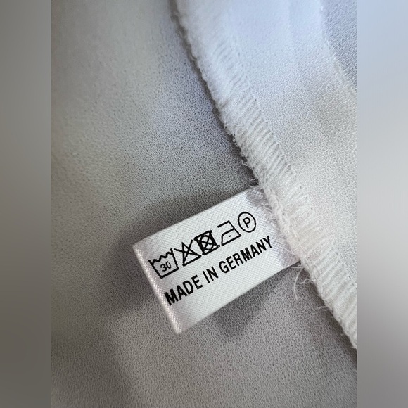 Maison Common Womens Pleated Sleeveless Crew Neck Top Blouse White Size 40 - Picture 8 of 11